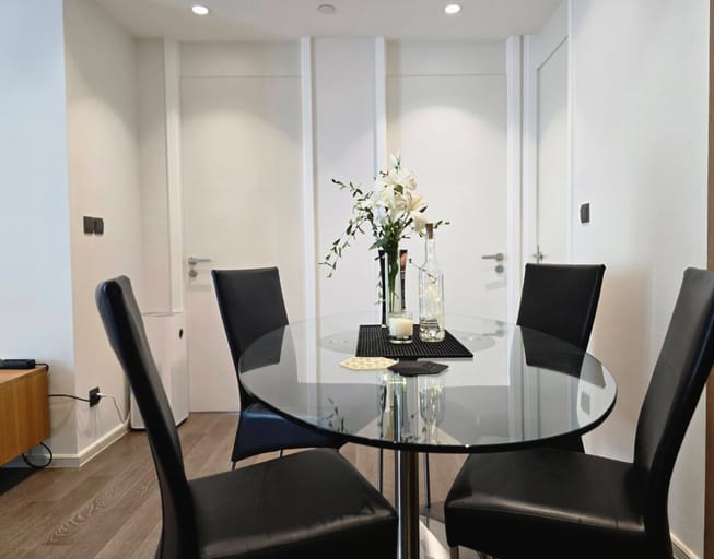 Simplex · Floor 26 · 70 sqm — 2
