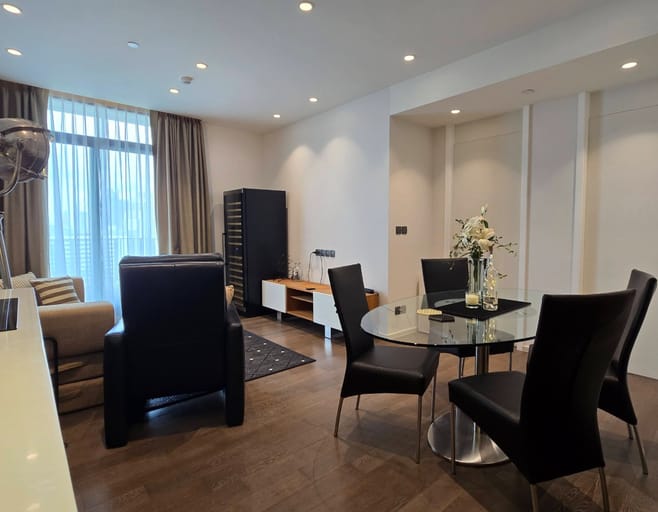Simplex · Floor 26 · 70 sqm — 4