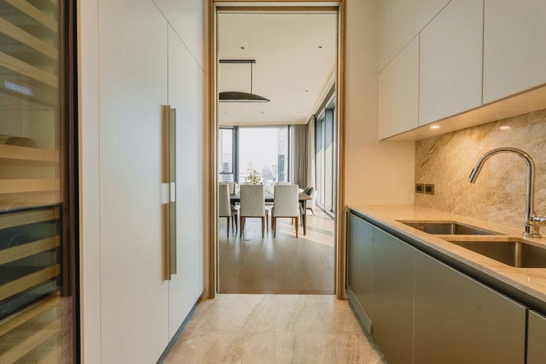 Simplex · Floor 29 · 162 sqm — 19