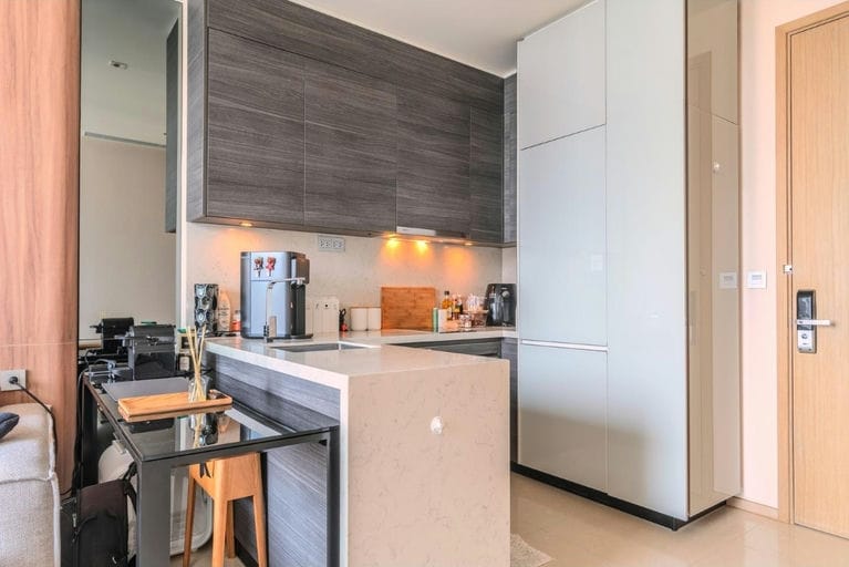 Simplex · Floor 28 · 46.5 sqm — 10