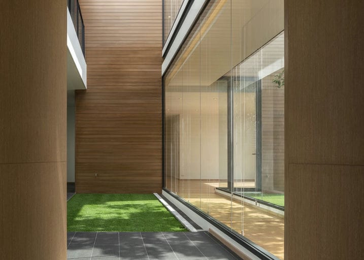 Penthouse · Floor 6 · 375 sqm — 6