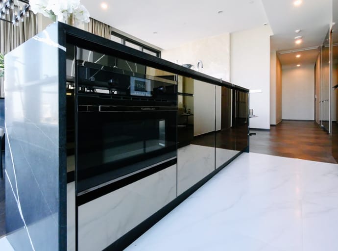 Simplex · Floor 37 · 124 sqm — 12
