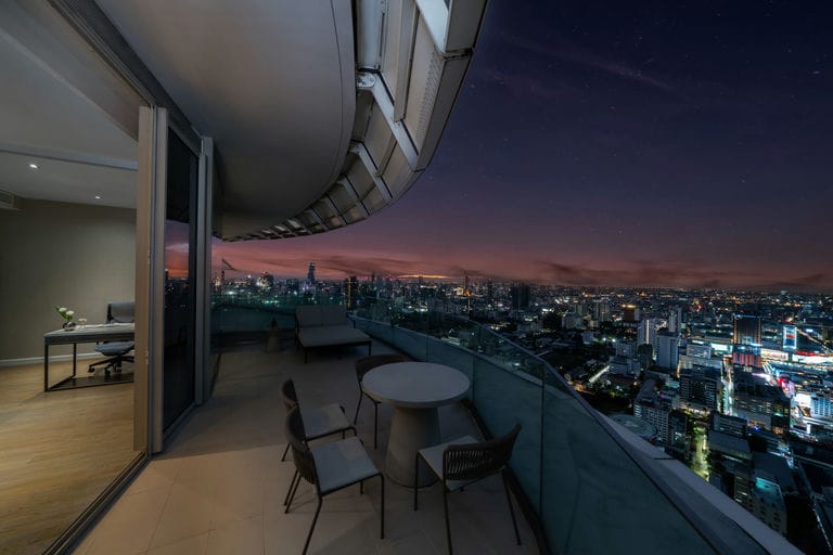 Duplex · Floor 51-52 · 360 sqm — 11