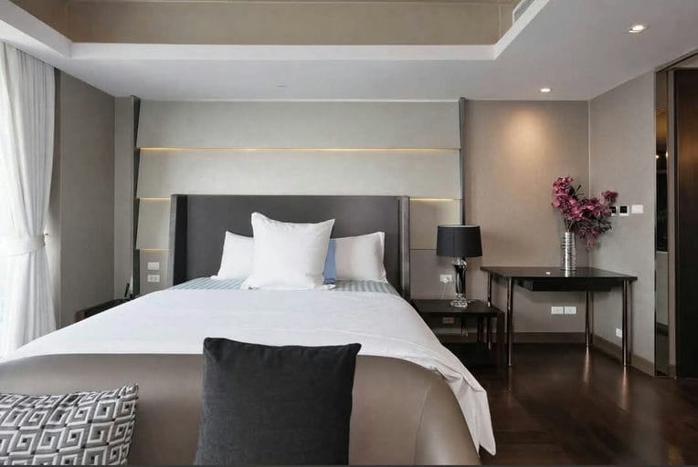 Penthouse · Floor 51-52 · 350 sqm — 13