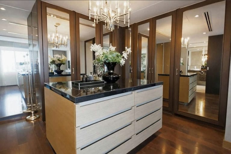 Penthouse · Floor 51-52 · 350 sqm — 14