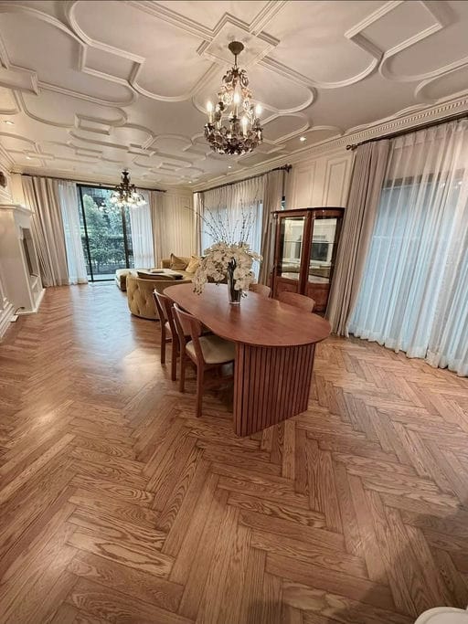 4 Bed · 280 sqm — 2