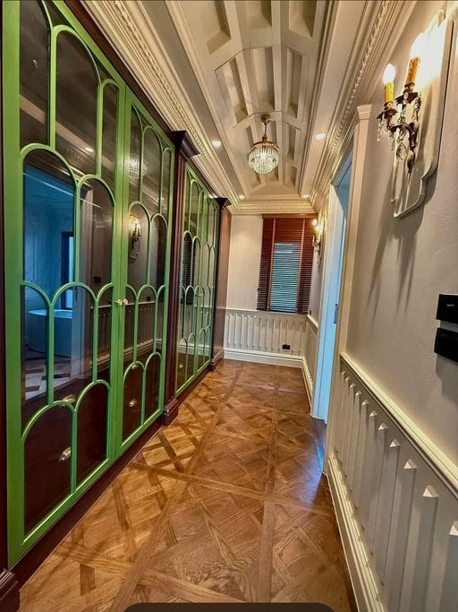 4 Bed · 280 sqm — 12