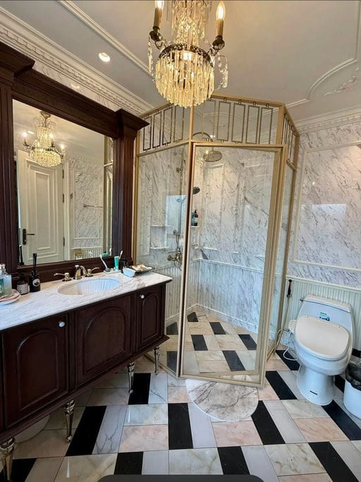 4 Bed · 280 sqm — 11