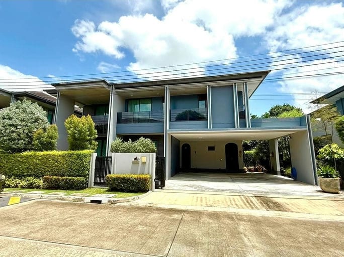 4 Bed · 280 sqm — 7