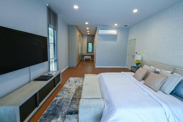 4 Bed · 364 sqm — 30