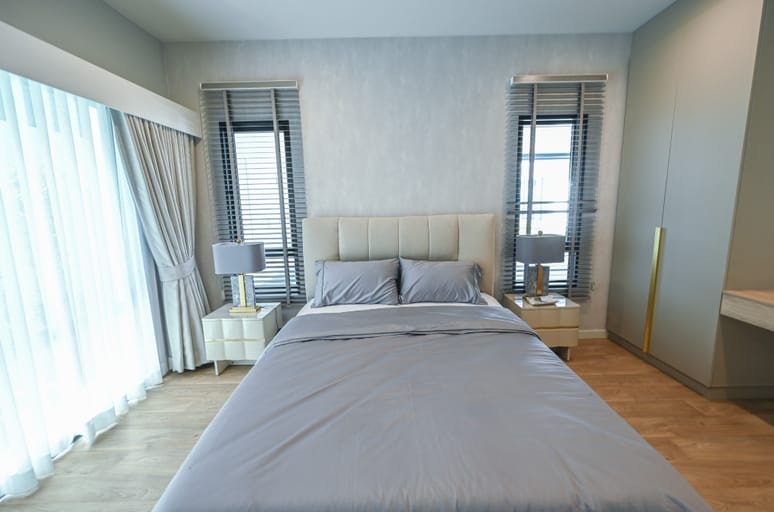 4 Bed · 364 sqm — 17