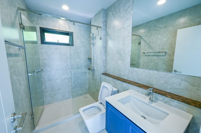 4 Bed · 364 sqm — 23