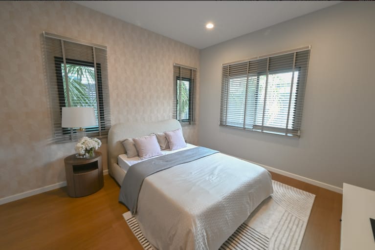 4 Bed · 364 sqm — 25