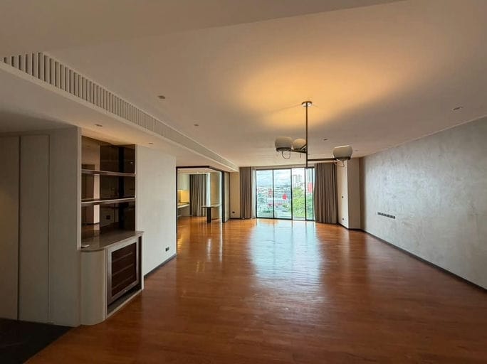 Simplex · Floor 7 · 180.8 sqm — 4