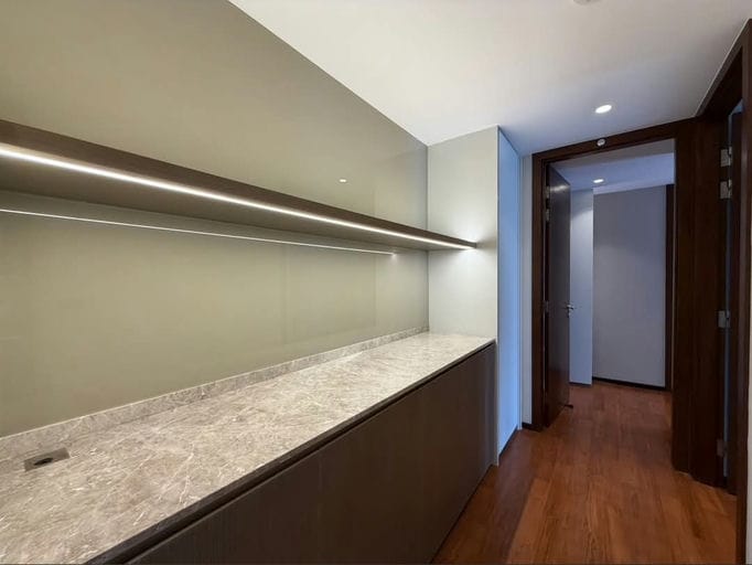 Simplex · Floor 7 · 180.8 sqm — 11