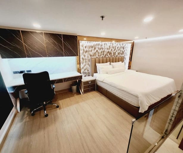 Penthouse · 200 sqm — 6