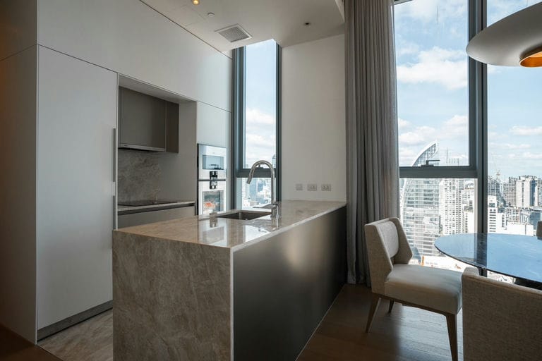Simplex · Floor 29 · 84 sqm — 19