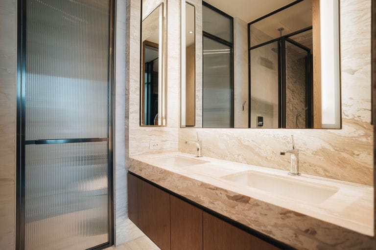 Simplex · Floor 29 · 84 sqm — 12
