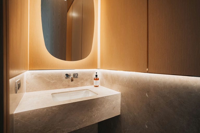 Simplex · Floor 29 · 84 sqm — 17