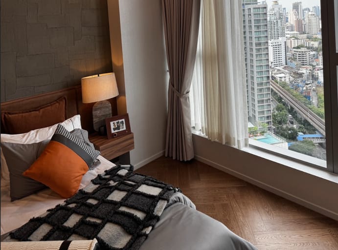 Simplex · Floor 25 · 57 sqm — 8