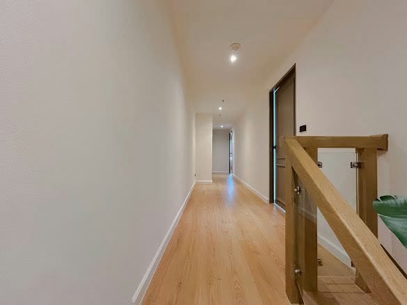Penthouse · Floor 43-44 · 220 sqm — 24