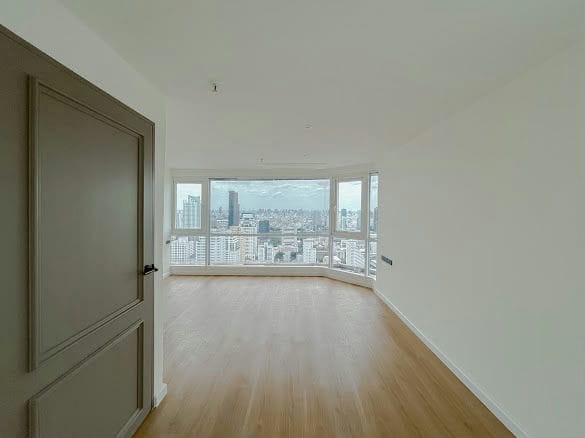 Penthouse · Floor 43-44 · 220 sqm — 31