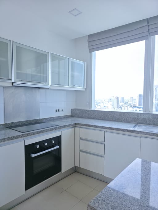 Simplex · Floor 36 · 128 sqm — 19