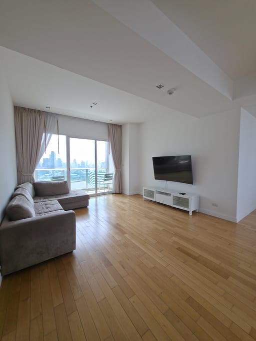Simplex · Floor 36 · 128 sqm — 22