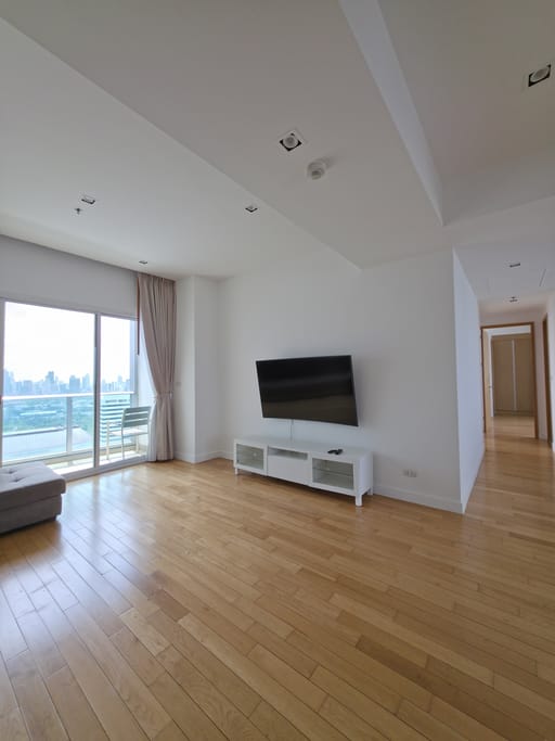 Simplex · Floor 36 · 128 sqm — 21