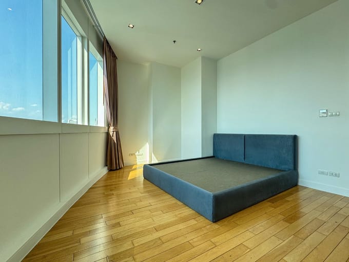 Simplex · Floor 36 · 128 sqm — 2