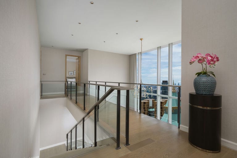Duplex · Floor 51-52 · 323 sqm — 10
