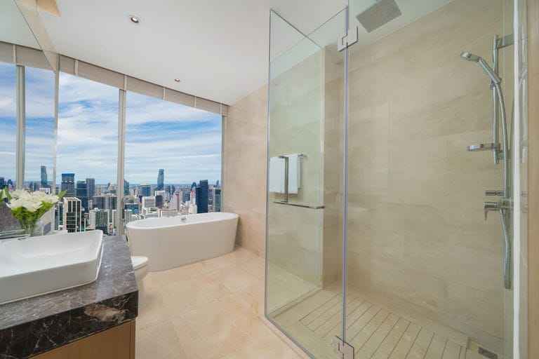 Duplex · Floor 51-52 · 323 sqm — 18