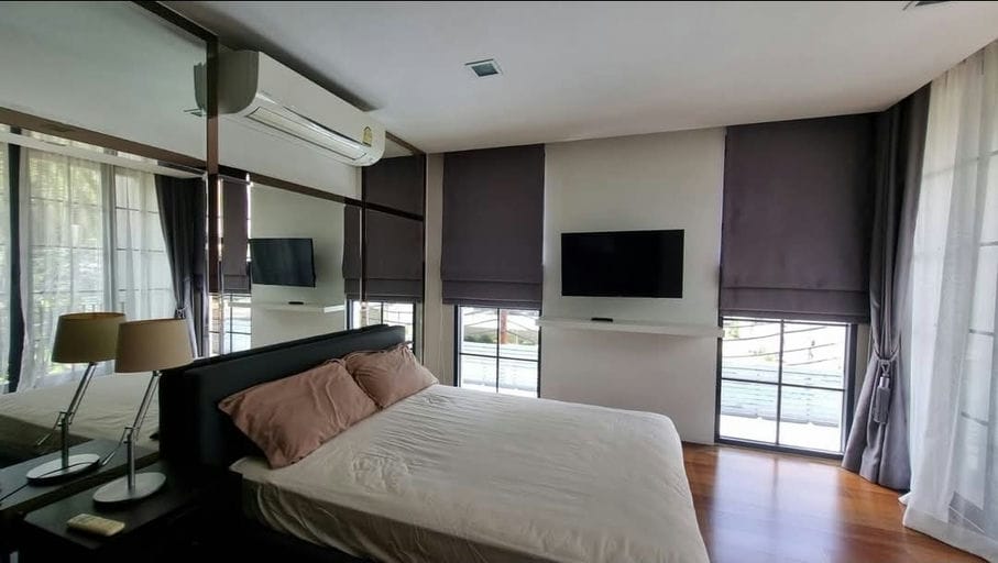 4 Bed · 425 sqm — 20