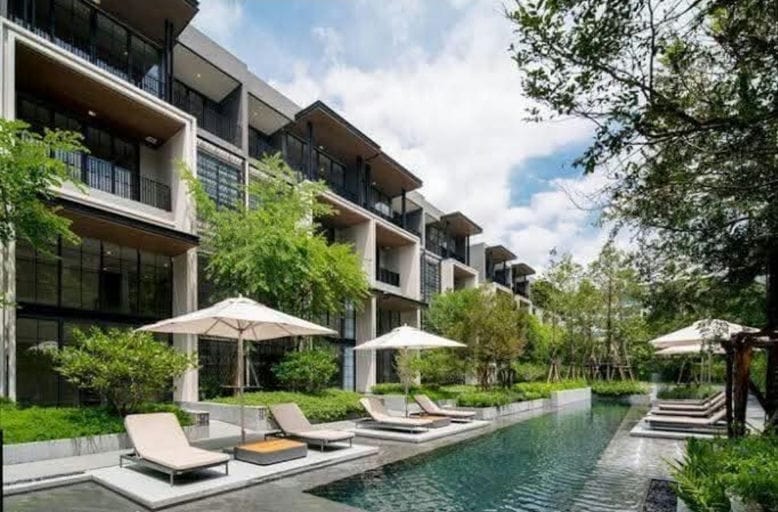 4 Bed · 425 sqm — 3