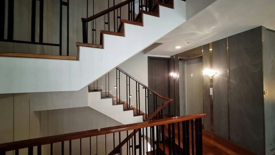 4 Bed · 425 sqm — 13