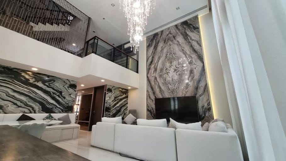 4 Bed · 425 sqm — 18