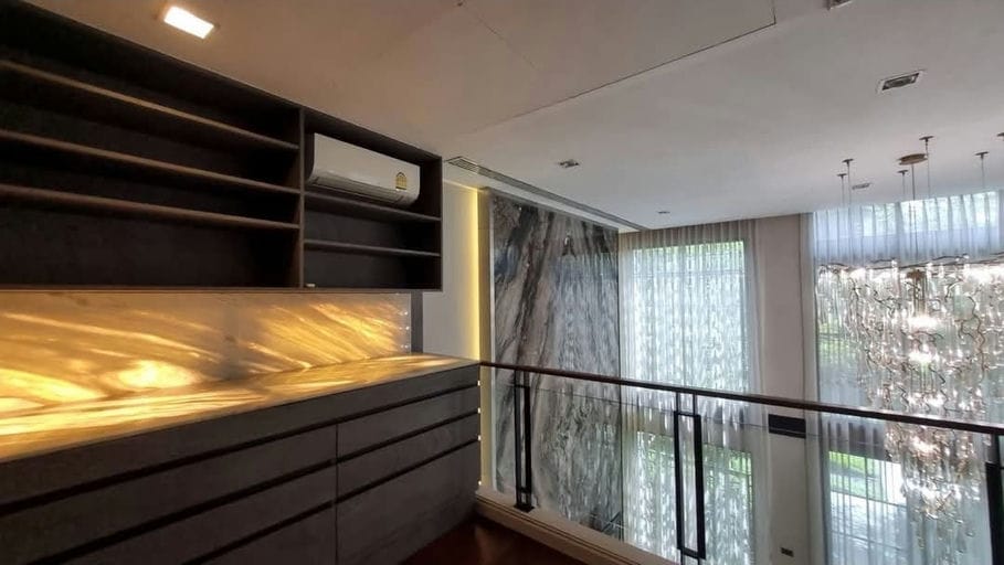 4 Bed · 425 sqm — 16