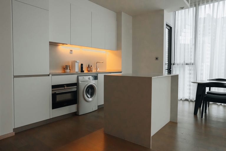 Simplex · Floor 20 · 90 sqm — 11