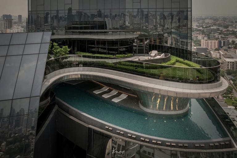 Aestiq Thonglor — 16
