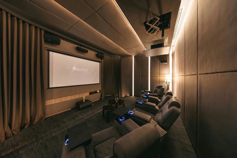 Aestiq Thonglor — 7